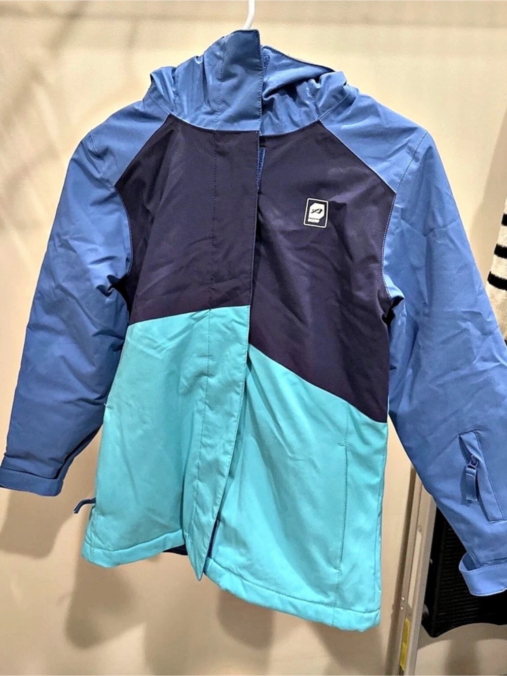 Orage Girls ski Snowboard jacket size 10 hel met Compatible Waterproof Insulated